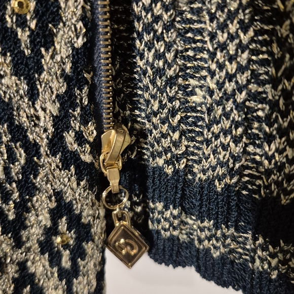 Geometric Patterned Women's Sweater - Picture 2 of 3